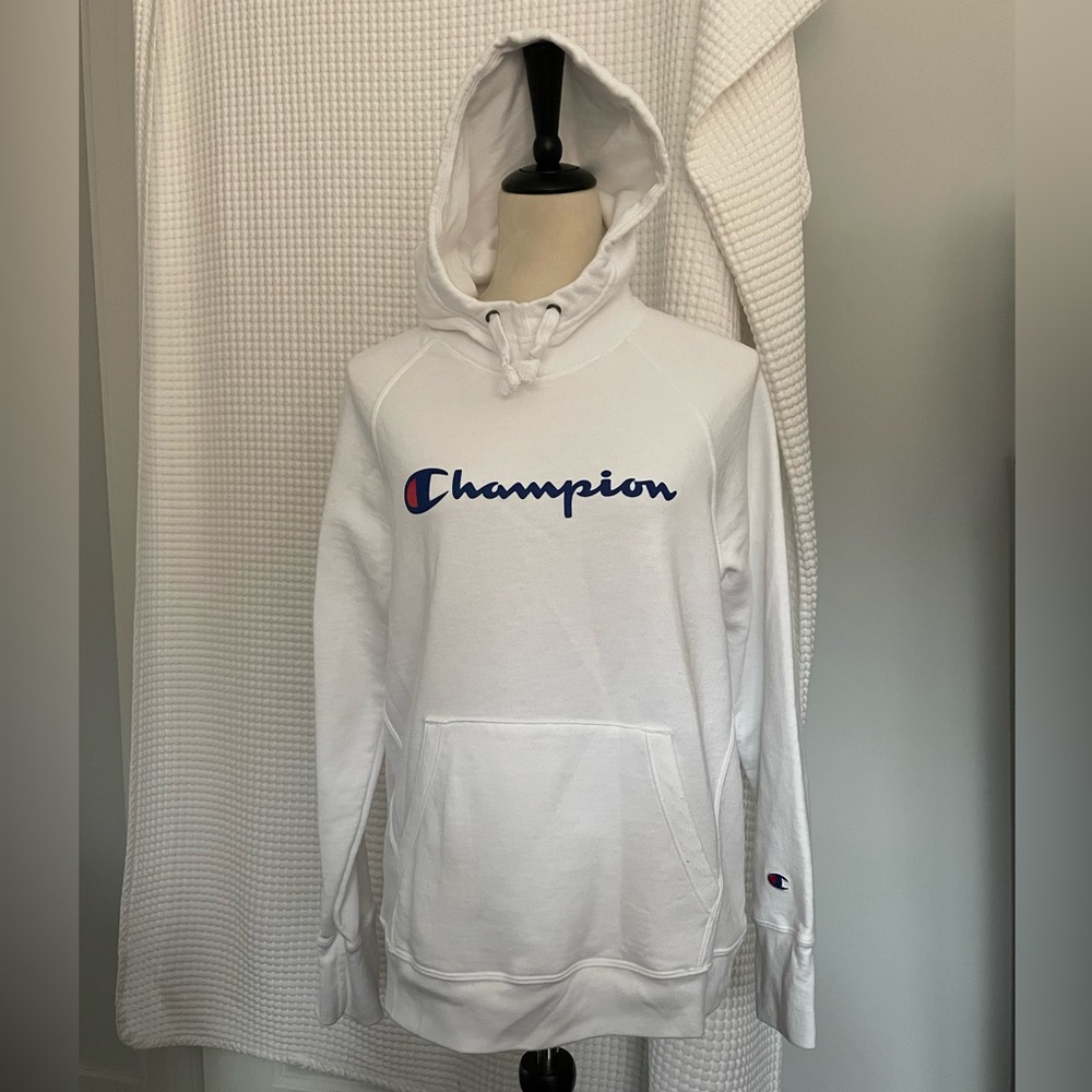 CHAMPION White hoodie. Size M.